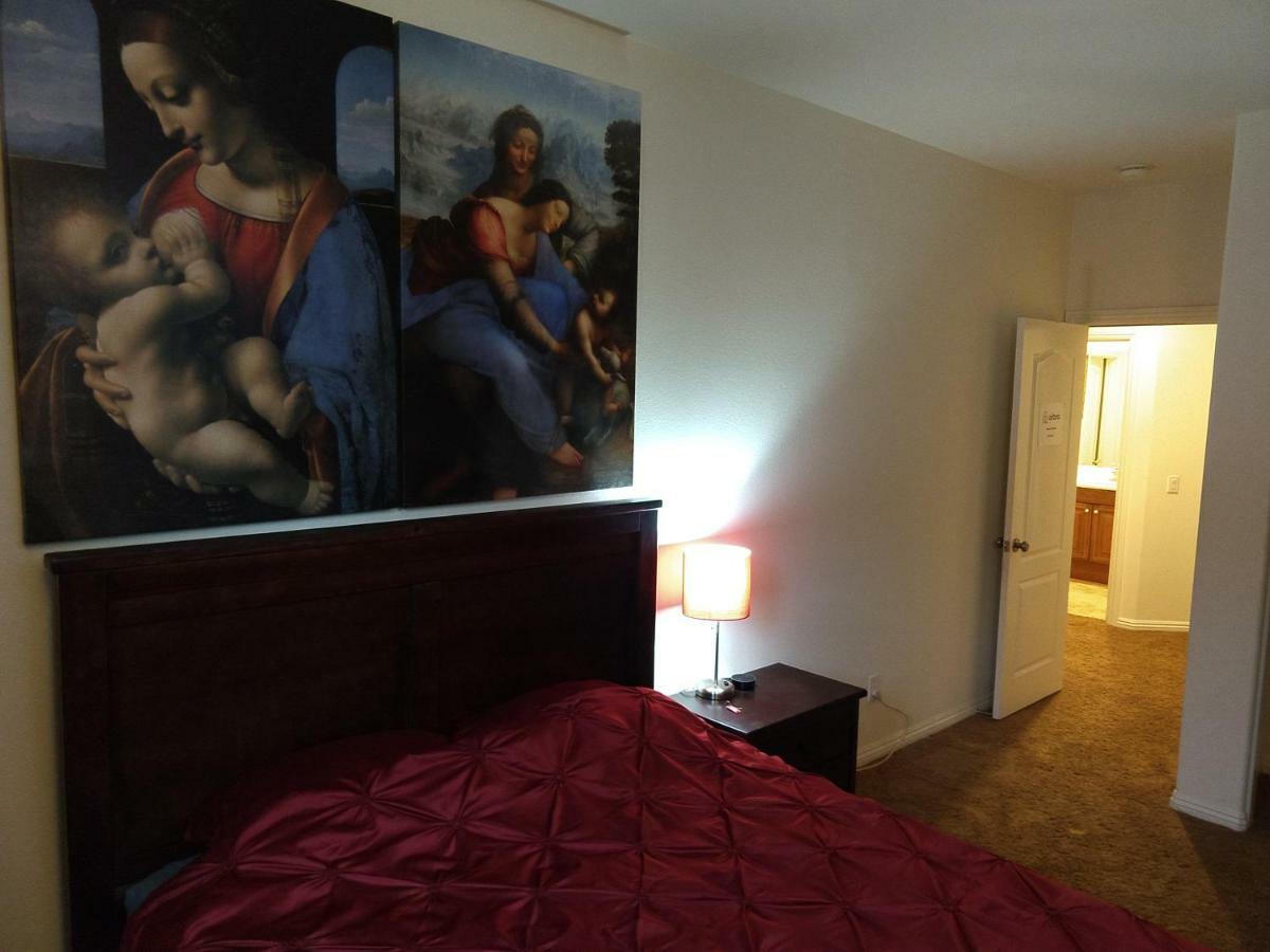 Six Flags Luxury Private Rooms Santa Clarita Exterior foto