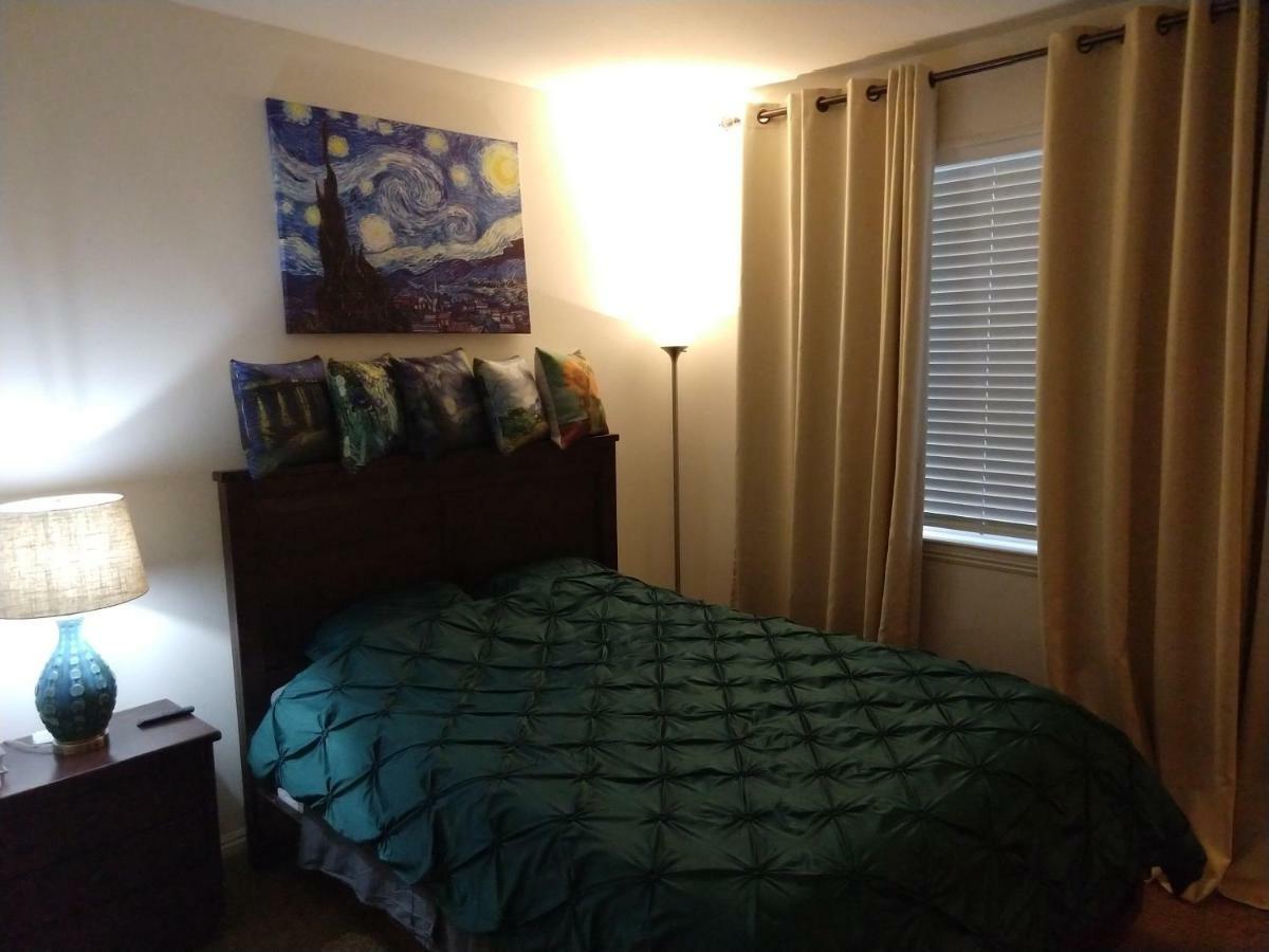 Six Flags Luxury Private Rooms Santa Clarita Exterior foto